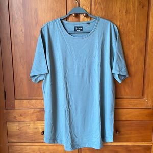 CUTS AO Curve-Hen Tee Signature Fit. XXL. Sage